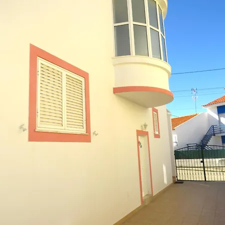 Casa Julieta Vila *